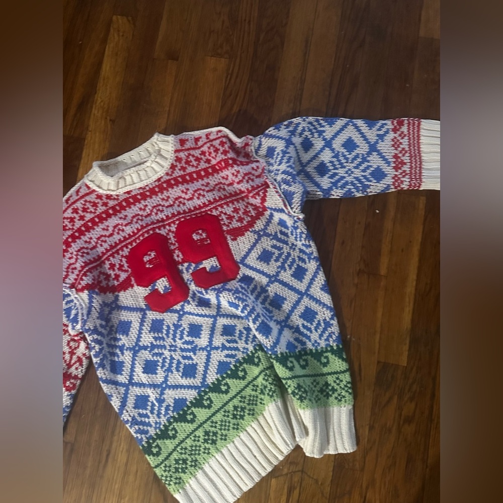 ASOS DESIGN oversized patchwork fairisle festive sweater in blue and red SMALL - Picture 8 of 9